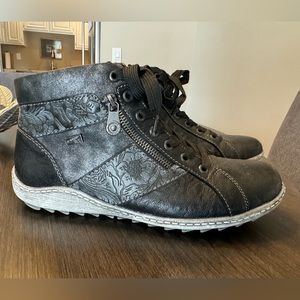 Remonte Sneaker boot - Size 9/40